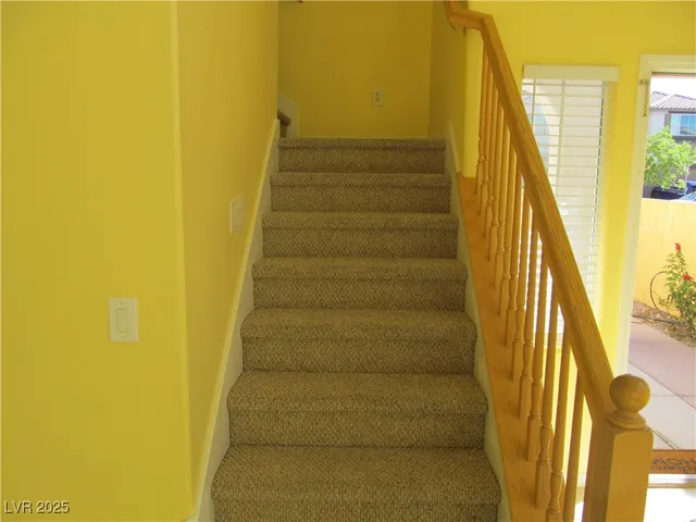 $2,050 | 9572 Sunshade Court, Las Vegas, NV 89147