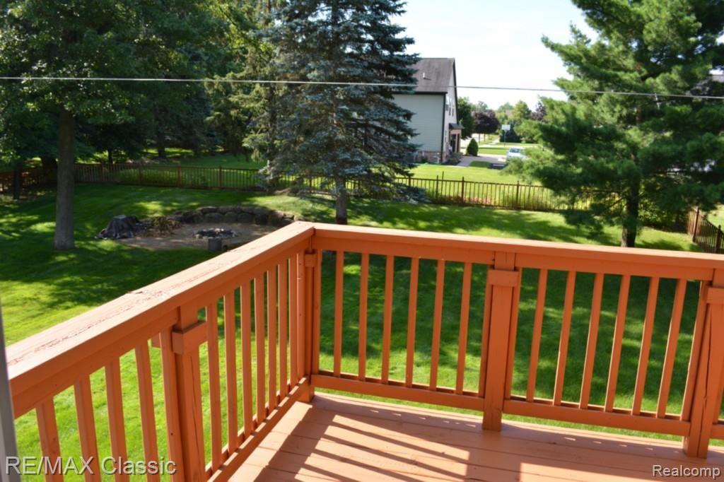 2821 Potter Road Wixom, MI 48393 - Photo 20 of 41 MBR Deck.jpg