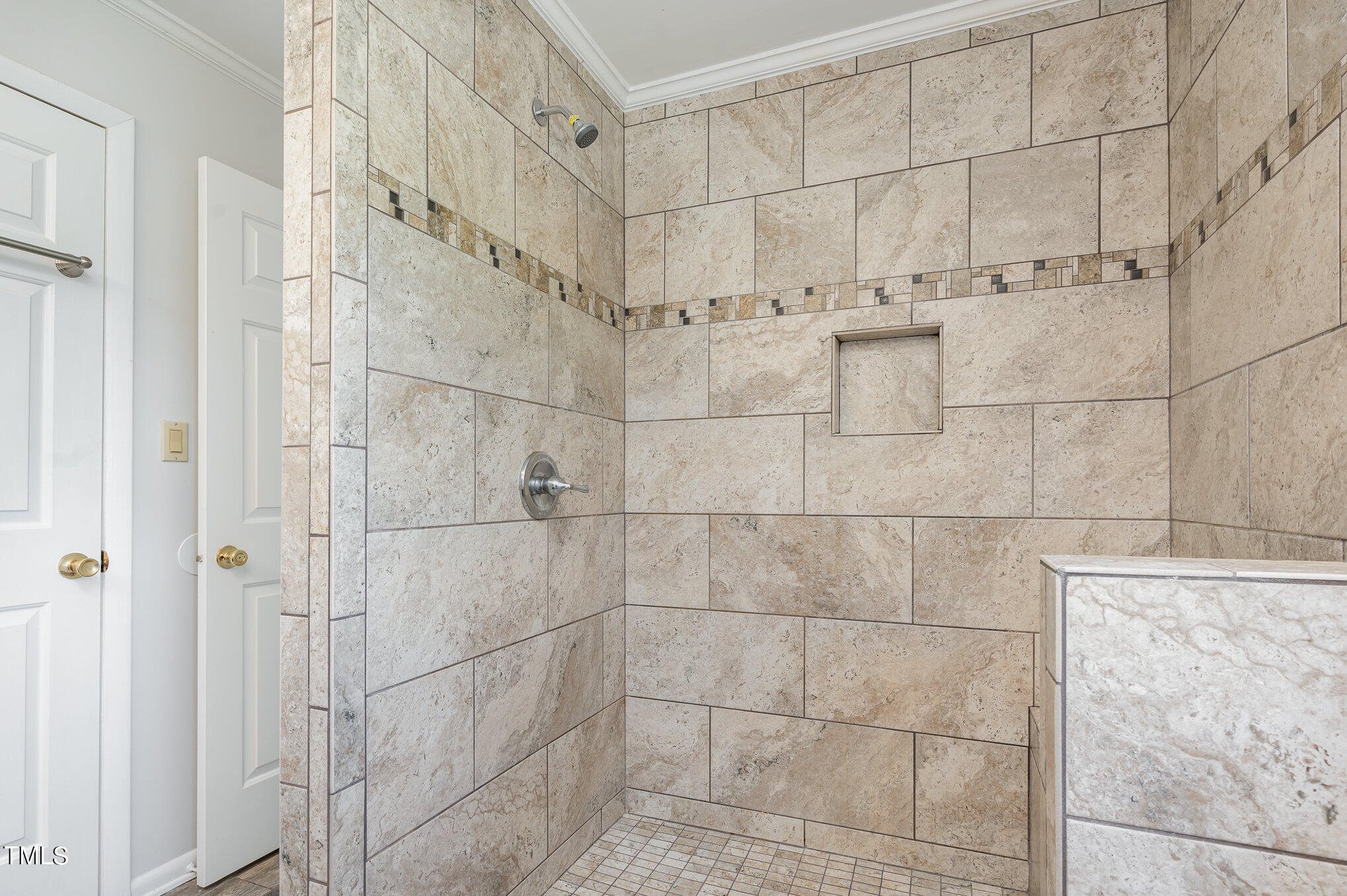 5404 Lynch Store Road Mebane, NC 27302 - Photo 14 of 22 shower