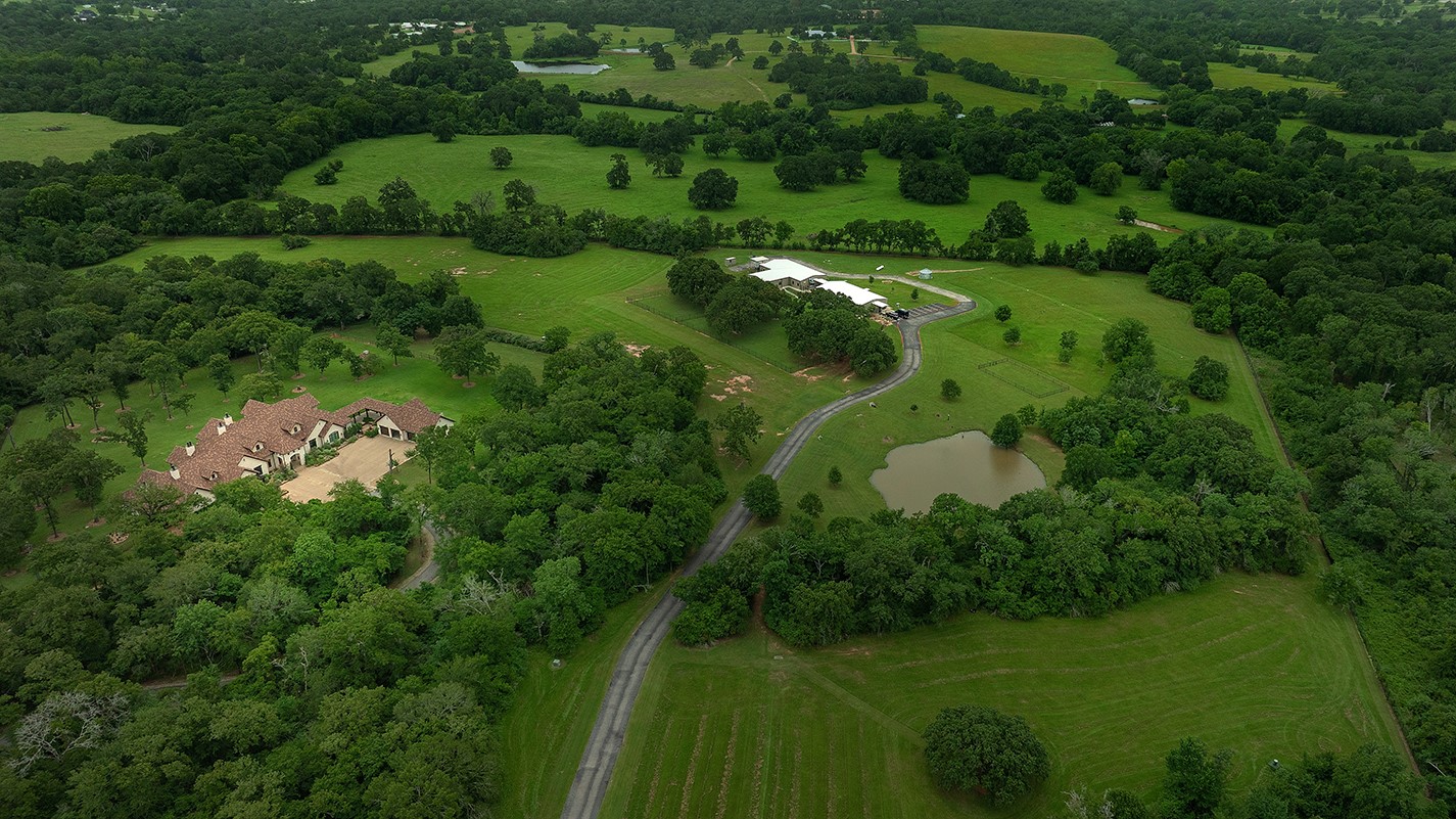 40693 Center Hill Road Hempstead, TX 77445 - Photo 41 of 50 an aerial view of a house with a yard