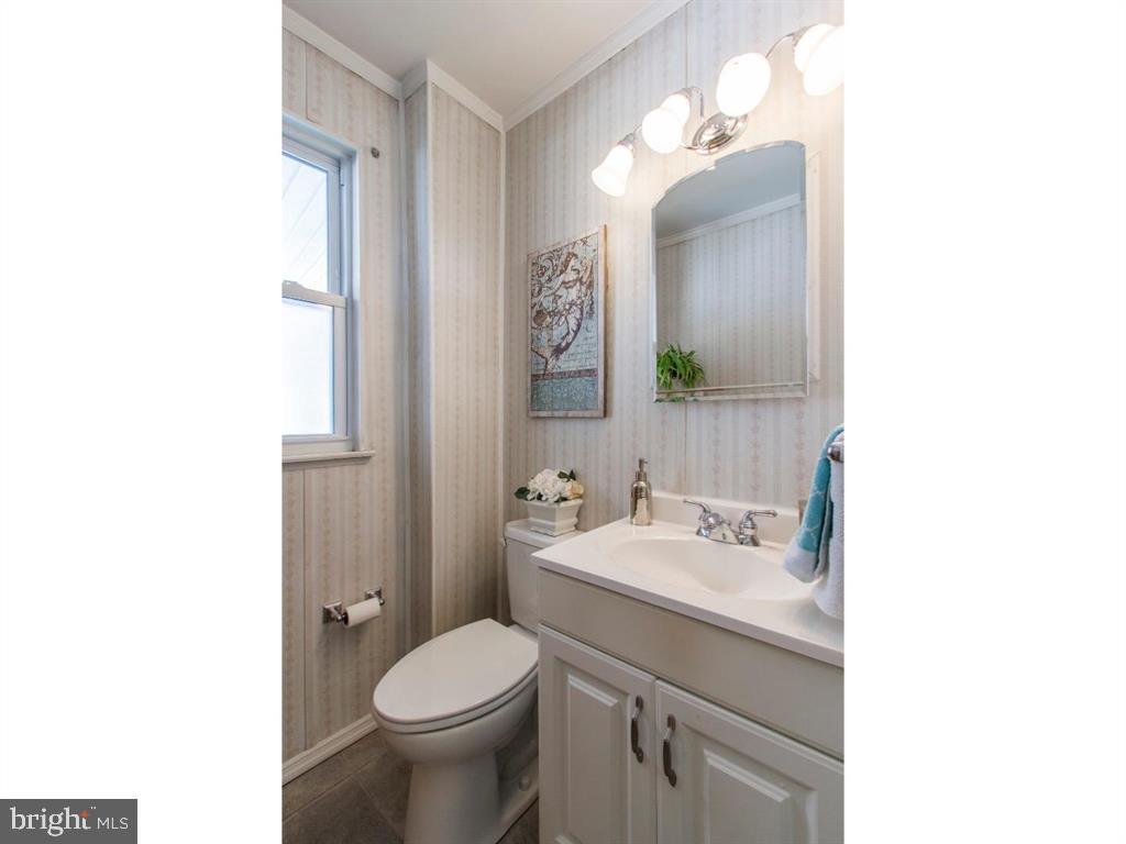 88 Rodmor Road Havertown, PA 19083 - Photo 14 of 17