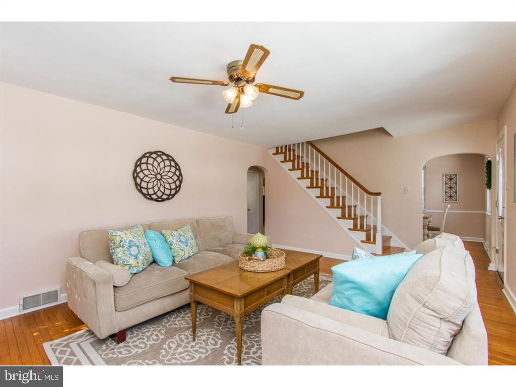 88 Rodmor Road Havertown, PA 19083 - Photo 3 of 17