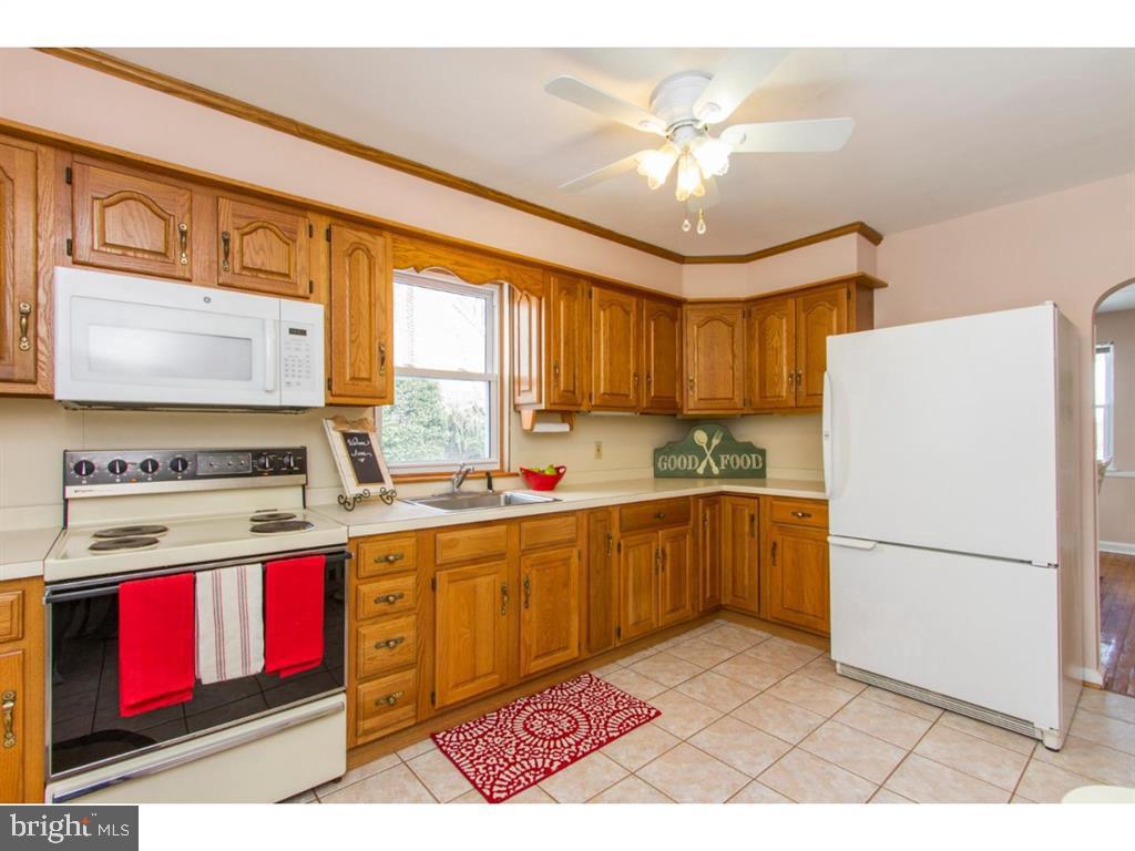 88 Rodmor Road Havertown, PA 19083 - Photo 6 of 17