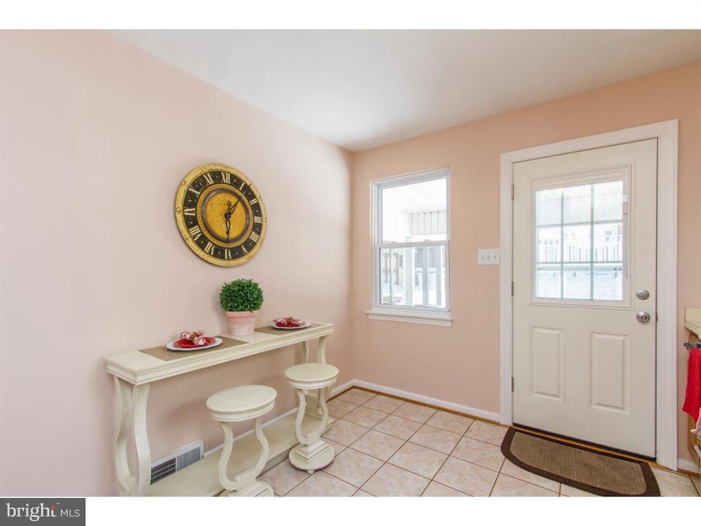 88 Rodmor Road Havertown, PA 19083 - Photo 8 of 17