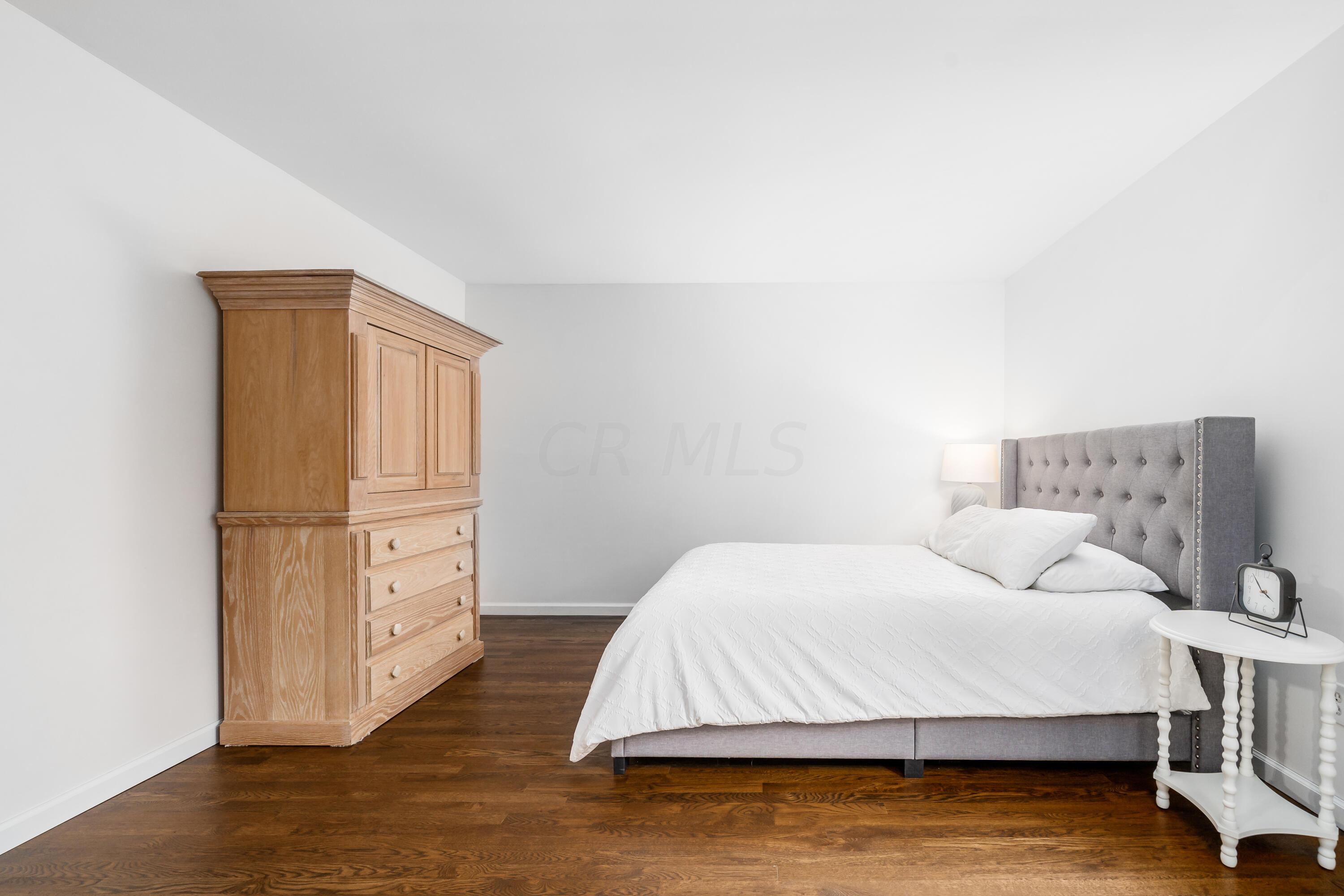 2101 Coach Road North Columbus, OH 43220 - Photo 21 of 31 Primary Suite