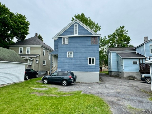 316 Washington Avenue Oneida, NY 13421 - Photo 3 of 34 Plenty of off street parking