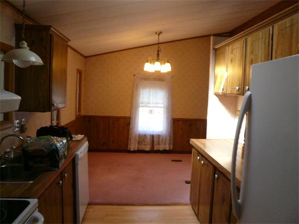 27 Castle Road Attleboro, MA 02703 - Photo 7 of 20 Gallery Image 7
