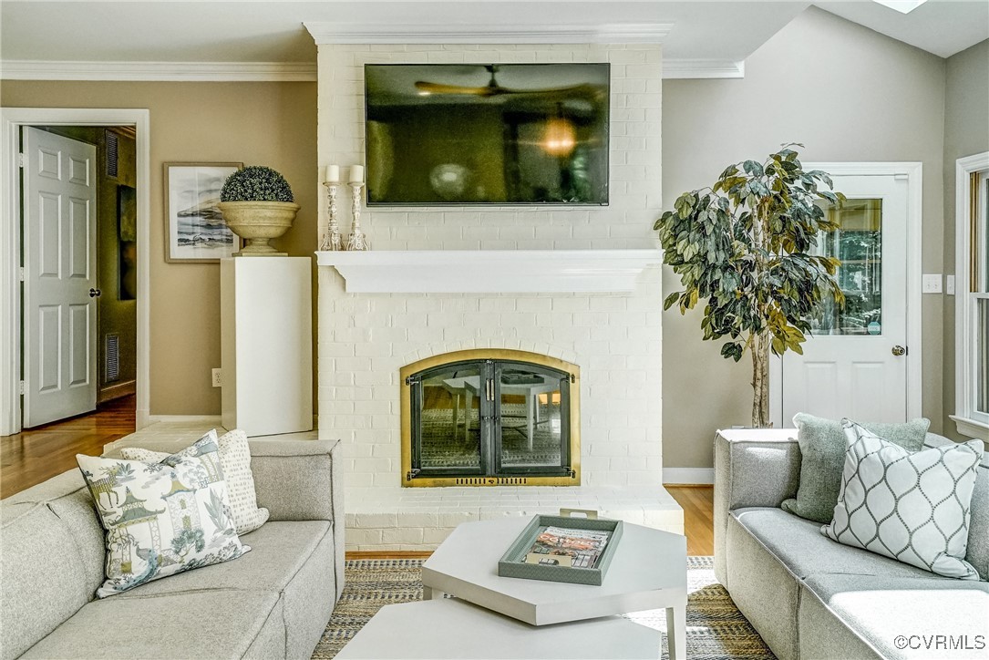 3630 Lansdowne Road Midlothian, VA 23113 - Photo 24 of 50 a living room with furniture and a potted plant