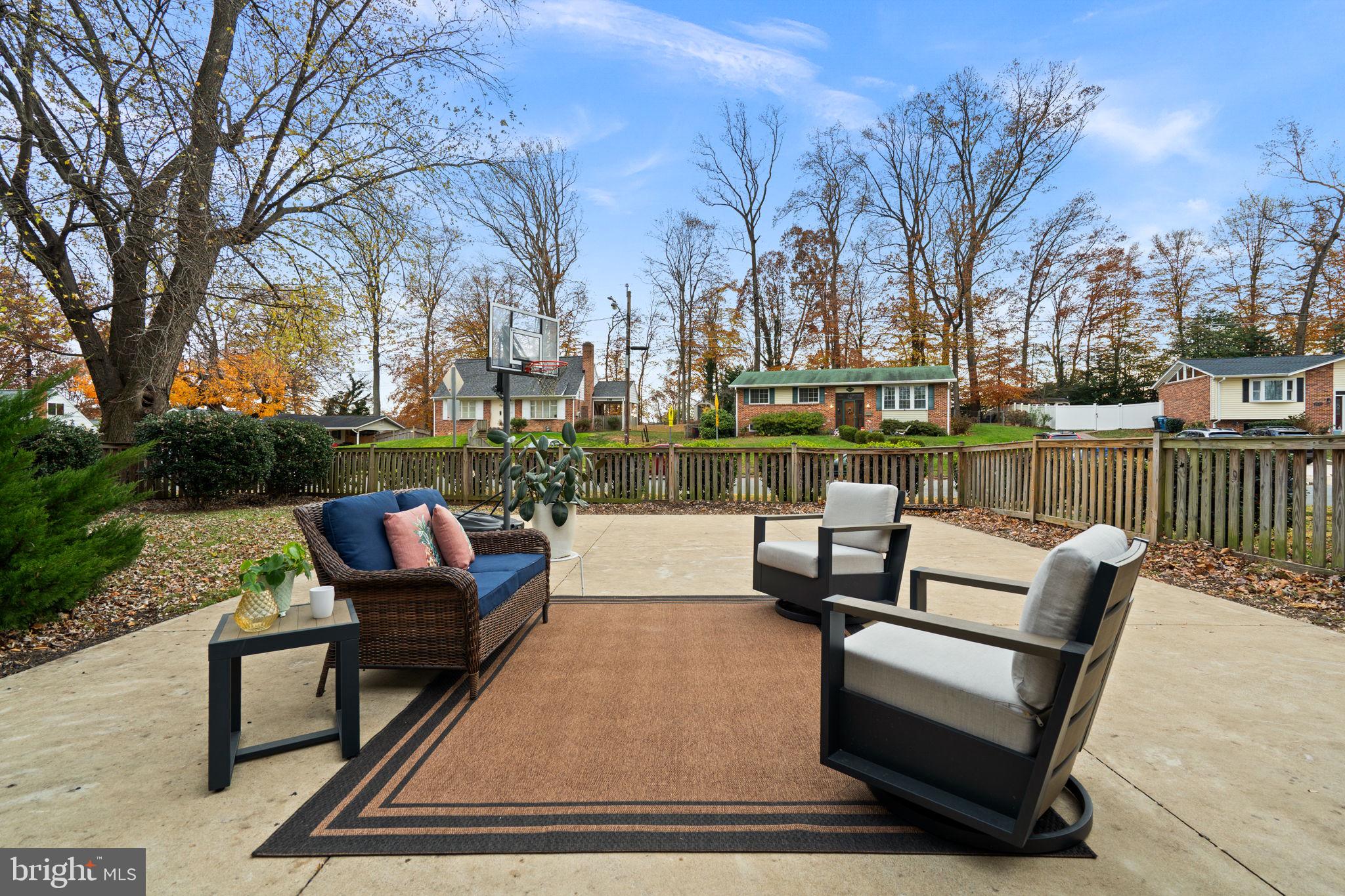 8600 Victoria Road Springfield, VA 22151 - Photo 4 of 5 Separate patio