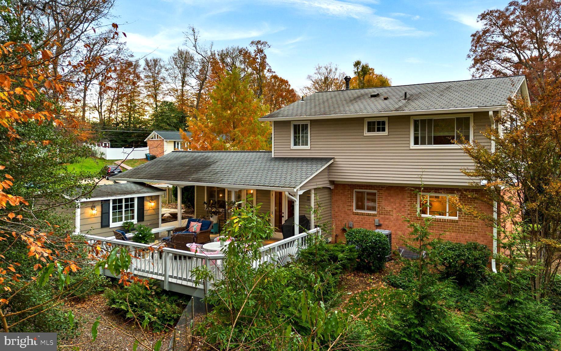 8600 Victoria Road Springfield, VA 22151 - Photo 5 of 5 Backyard view