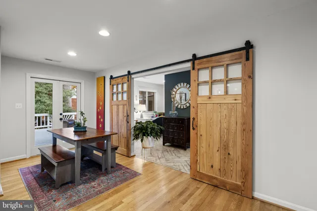 $875,000 | 8600 Victoria Road, Springfield, VA 22151