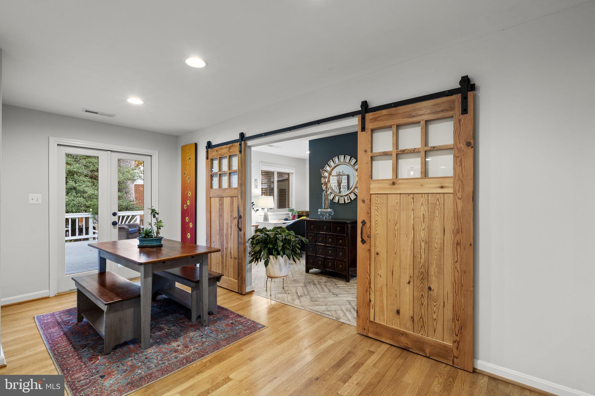 8600 Victoria Road Springfield, VA 22151 - Photo 6 of 15 Expanded "Queen" model with large mudroom