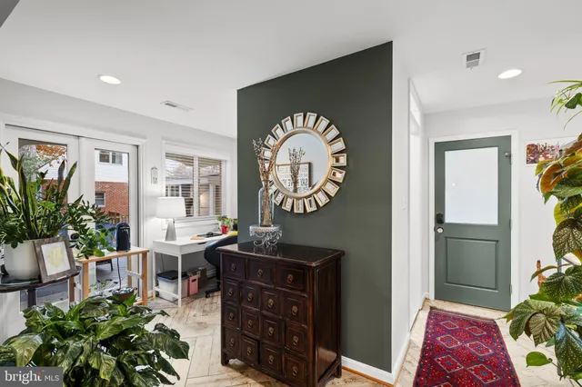 $875,000 | 8600 Victoria Road, Springfield, VA 22151