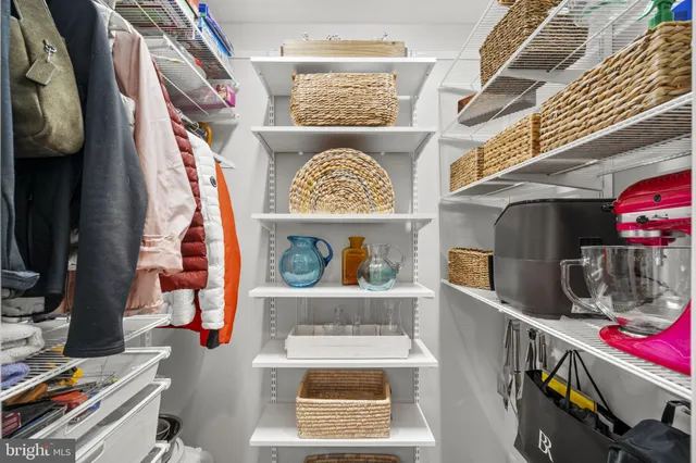 $875,000 | 8600 Victoria Road, Springfield, VA 22151