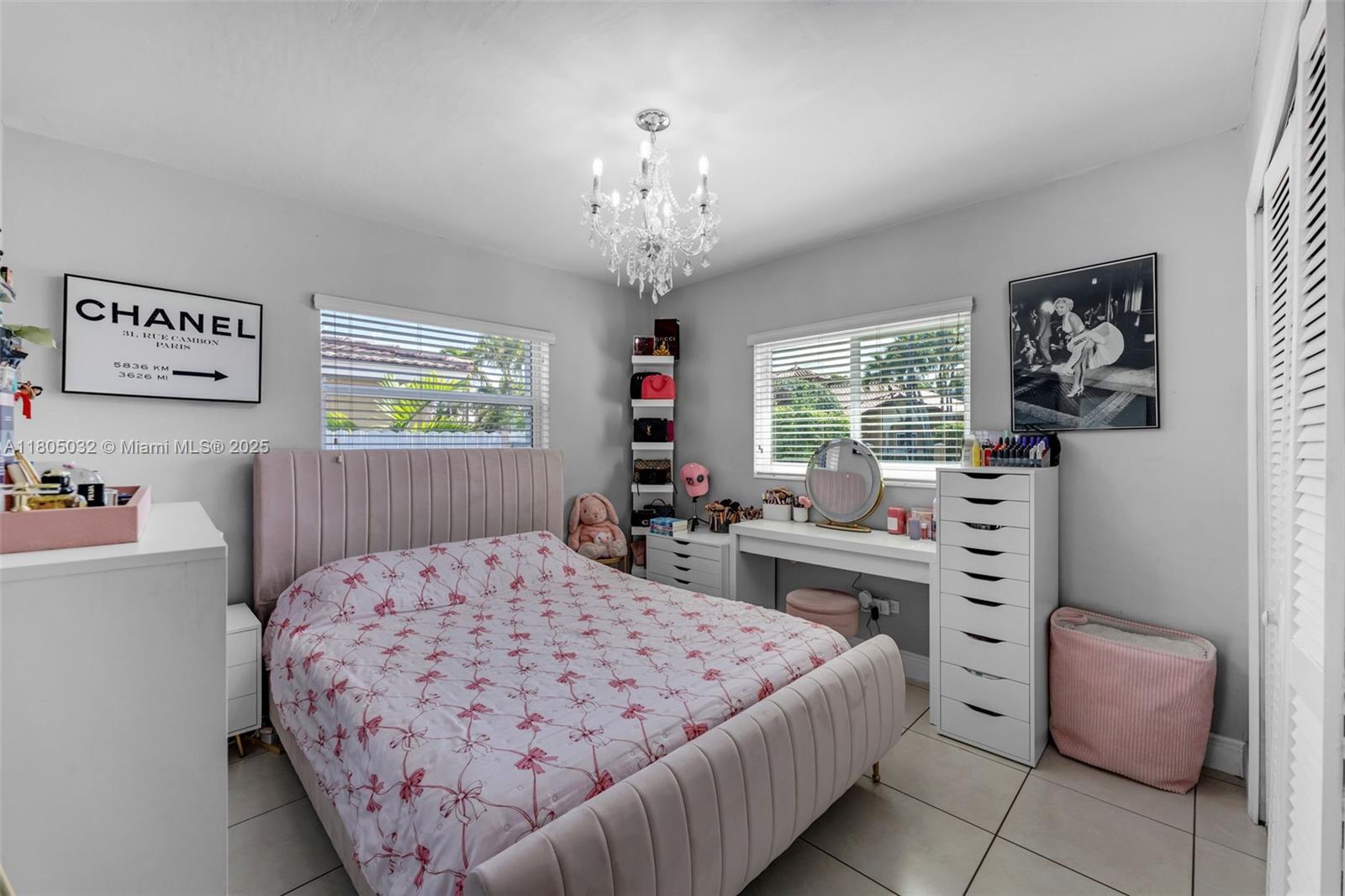 2023 Southwest 99th Avenue Miami, FL 33165 - Photo 14 of 33