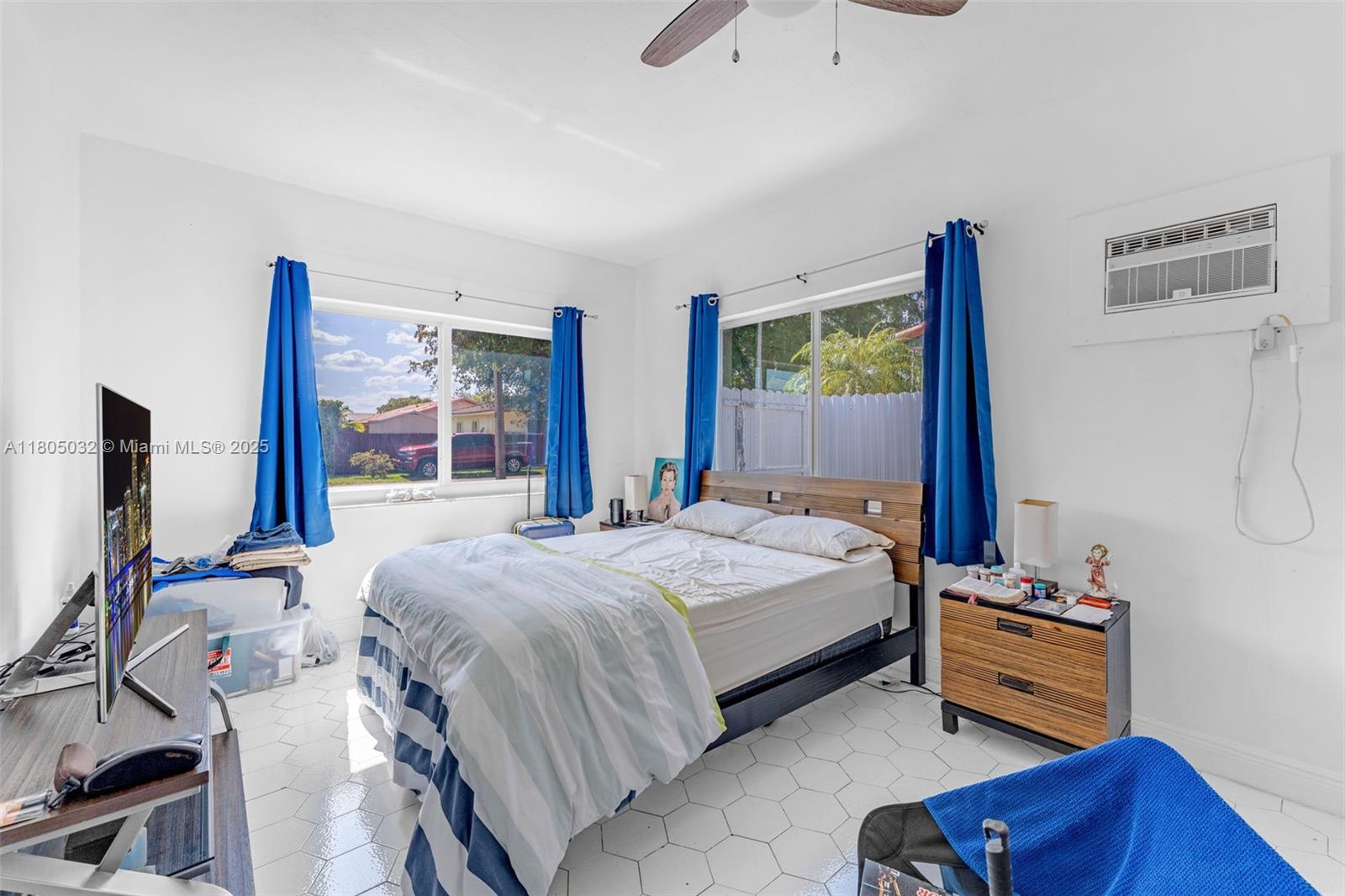 2023 Southwest 99th Avenue Miami, FL 33165 - Photo 20 of 33