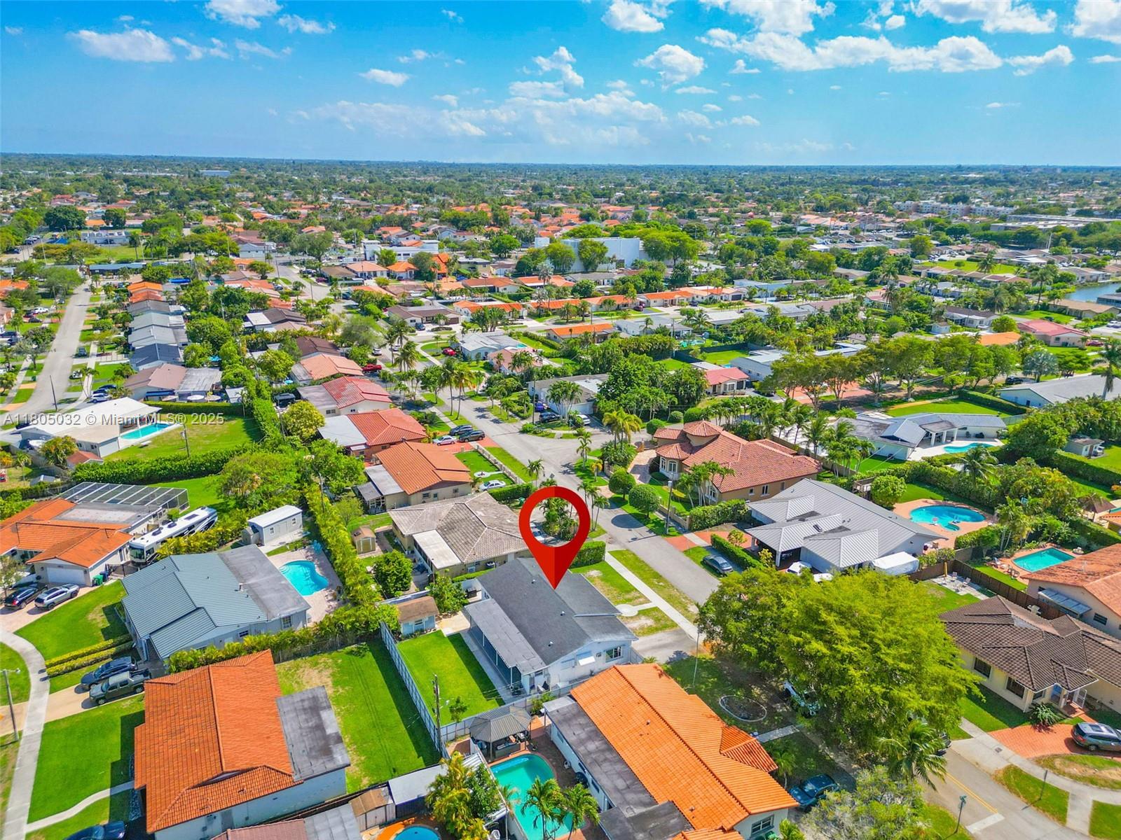 2023 Southwest 99th Avenue Miami, FL 33165 - Photo 32 of 33