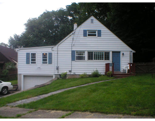 131 Canterbury Road Springfield, MA 01118 - Photo 1 of 14