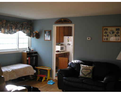 131 Canterbury Road Springfield, MA 01118 - Photo 4 of 14