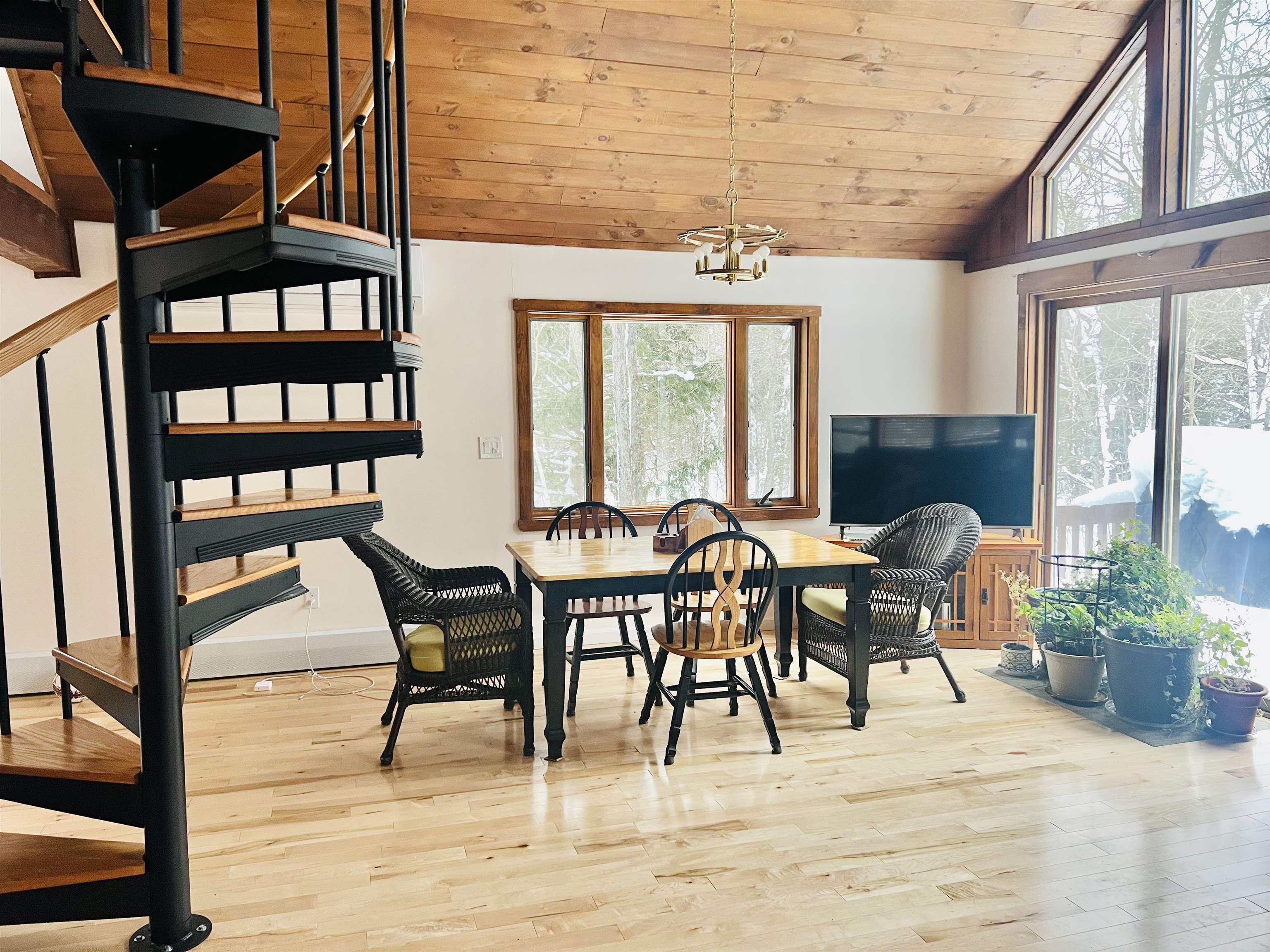 4 Robin Lane Grantham, NH 03753 - Photo 6 of 38