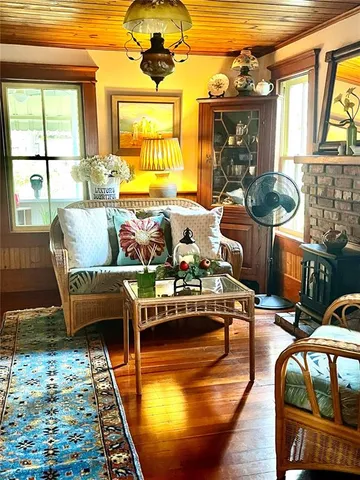 $499,900 | 908 North Clayton Street, Mount Dora, FL 32757