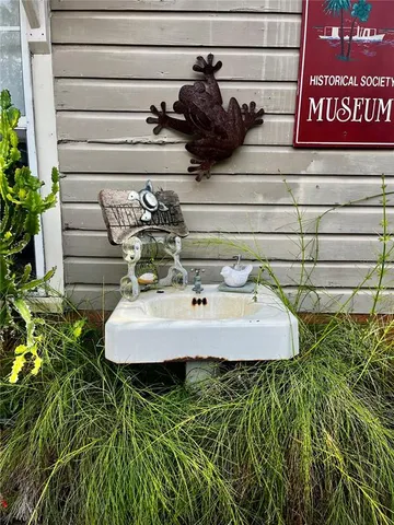 $499,900 | 908 North Clayton Street, Mount Dora, FL 32757