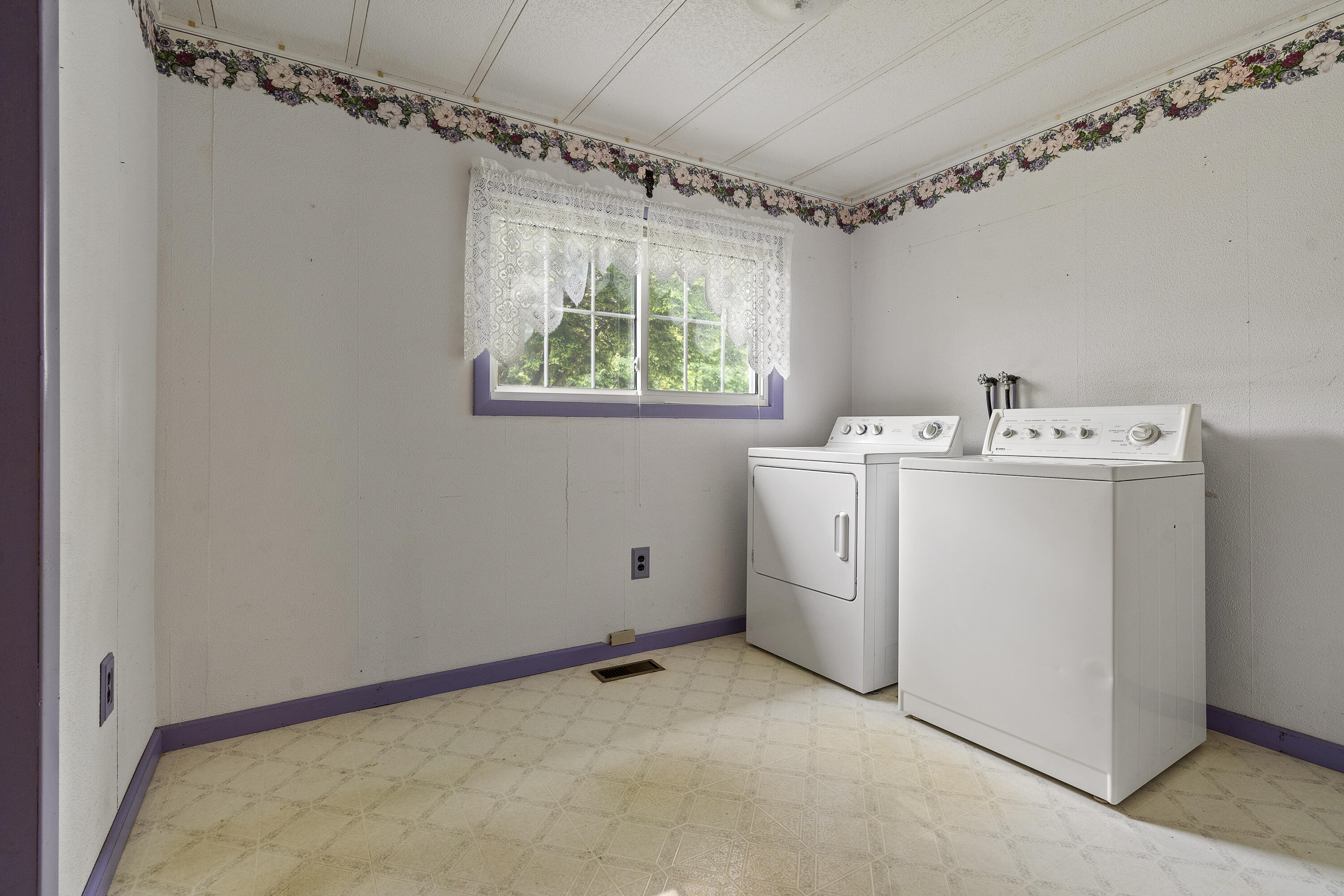 1302 W Road Litchfield, ME 04350 - Photo 33 of 46 1302 West Rd Litchfield, ME-47