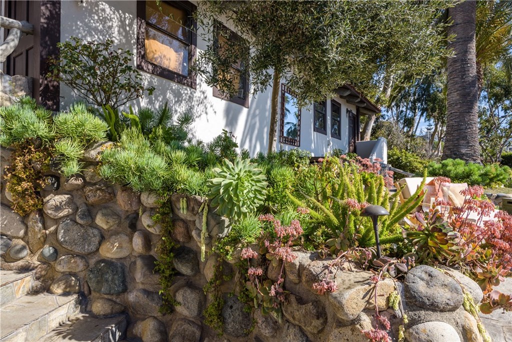 2529 South Coast Highway Laguna Beach, CA 92651 - Photo 10 of 37