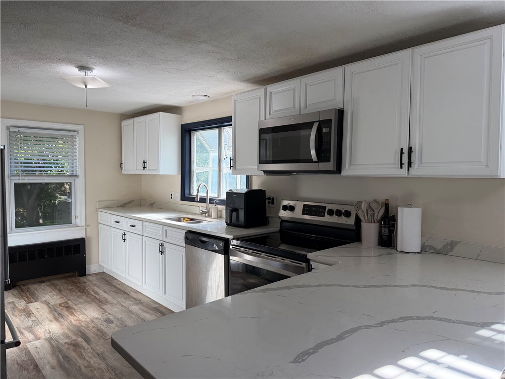 27 Irene Boulevard Woonsocket, RI 02895 - Photo 11 of 24