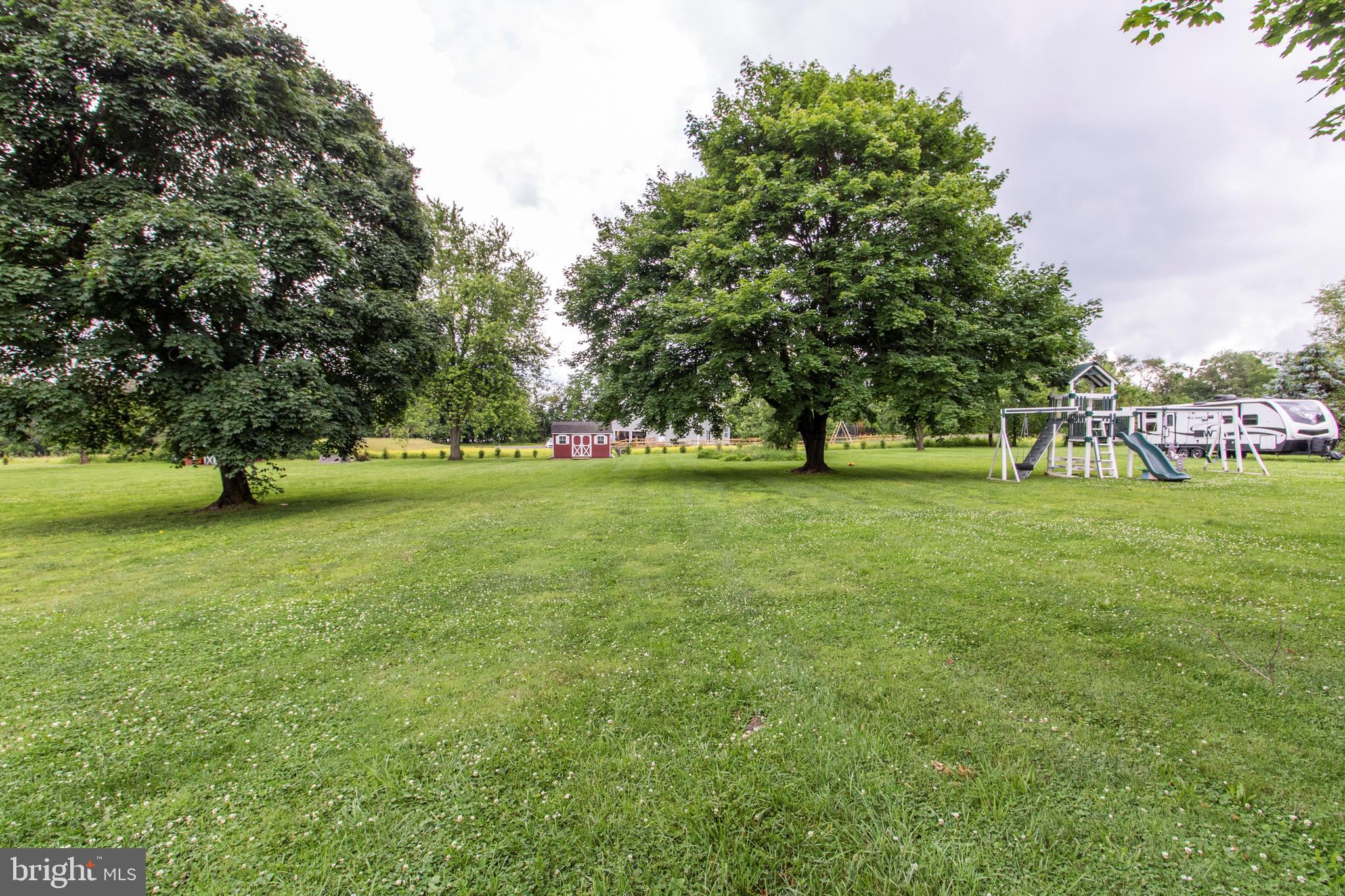 1128 Callowhill Road Chalfont, PA 18914 - Photo 27 of 34 Frisbee & Football