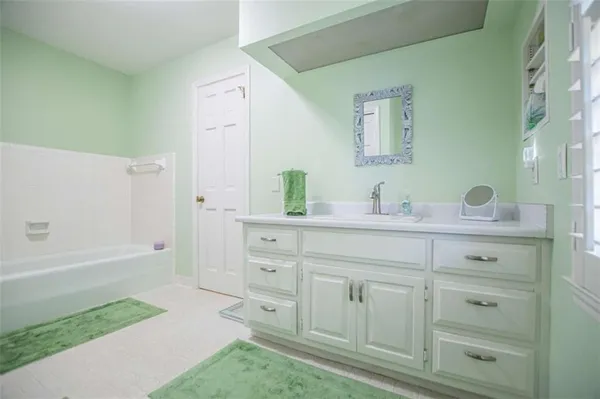 $849,900 | 203 South Ole Hickory Trail, Carrollton, GA 30117