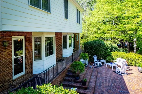 $849,900 | 203 South Ole Hickory Trail, Carrollton, GA 30117