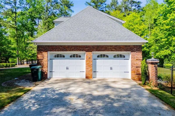 $849,900 | 203 South Ole Hickory Trail, Carrollton, GA 30117