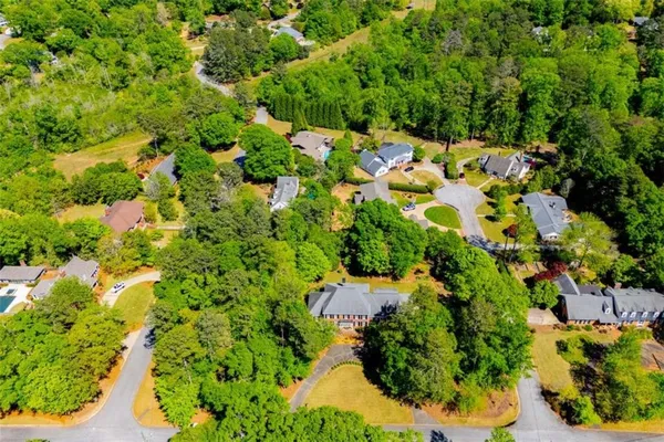 $849,900 | 203 South Ole Hickory Trail, Carrollton, GA 30117