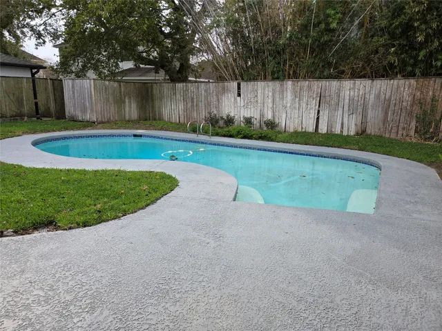 $429,500 | 418 Longview Drive, Sugar Land, TX 77478