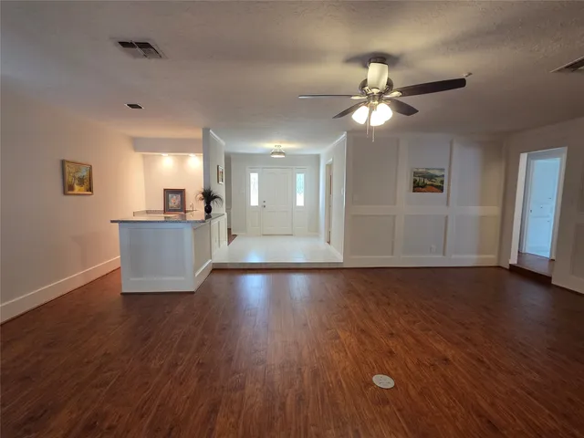 $429,500 | 418 Longview Drive, Sugar Land, TX 77478