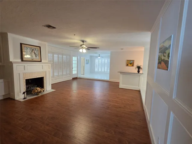 $429,500 | 418 Longview Drive, Sugar Land, TX 77478