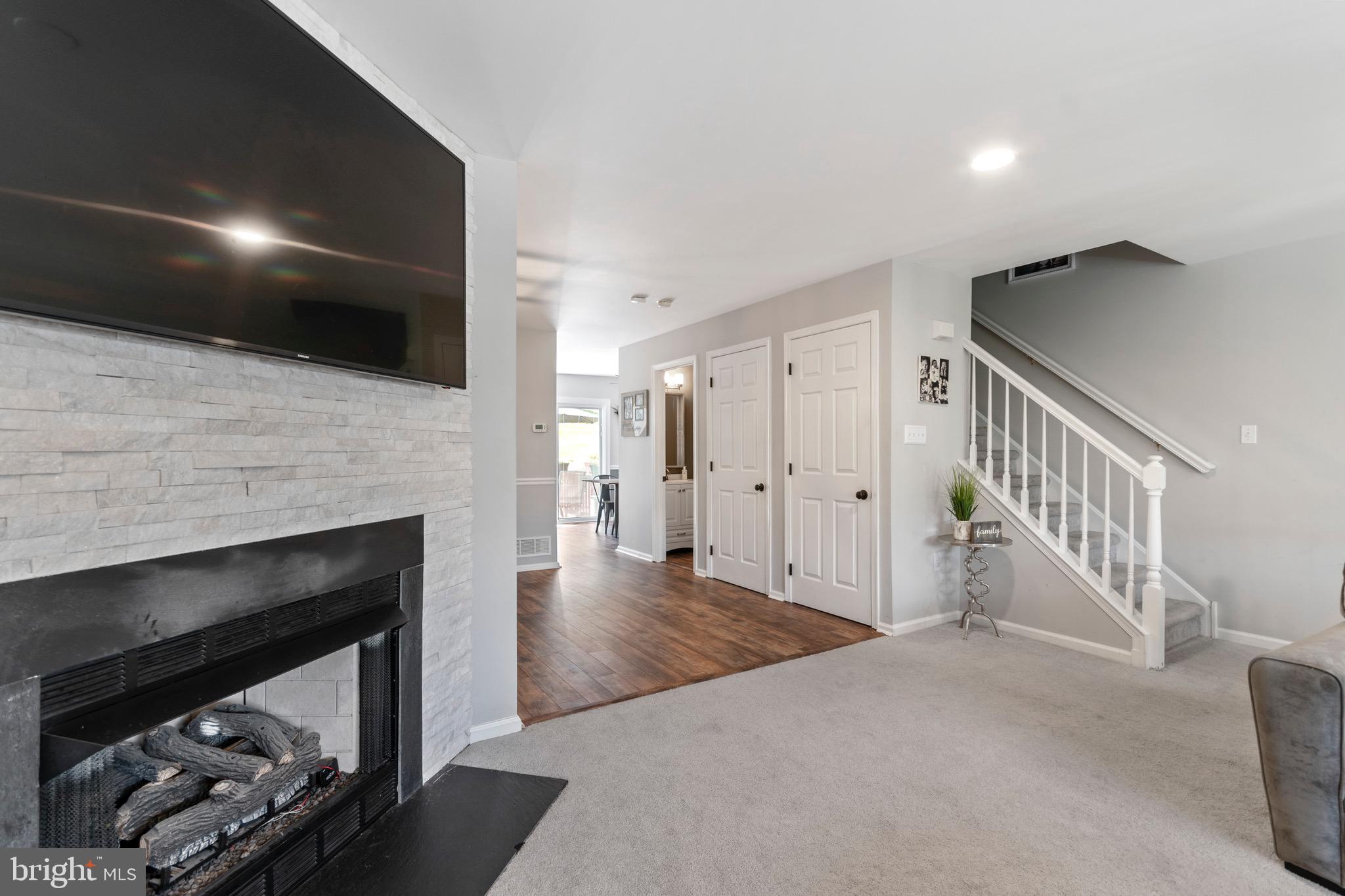 233 Springvalley Way Aston, PA 19014 - Photo 6 of 28 Gallery Image 6