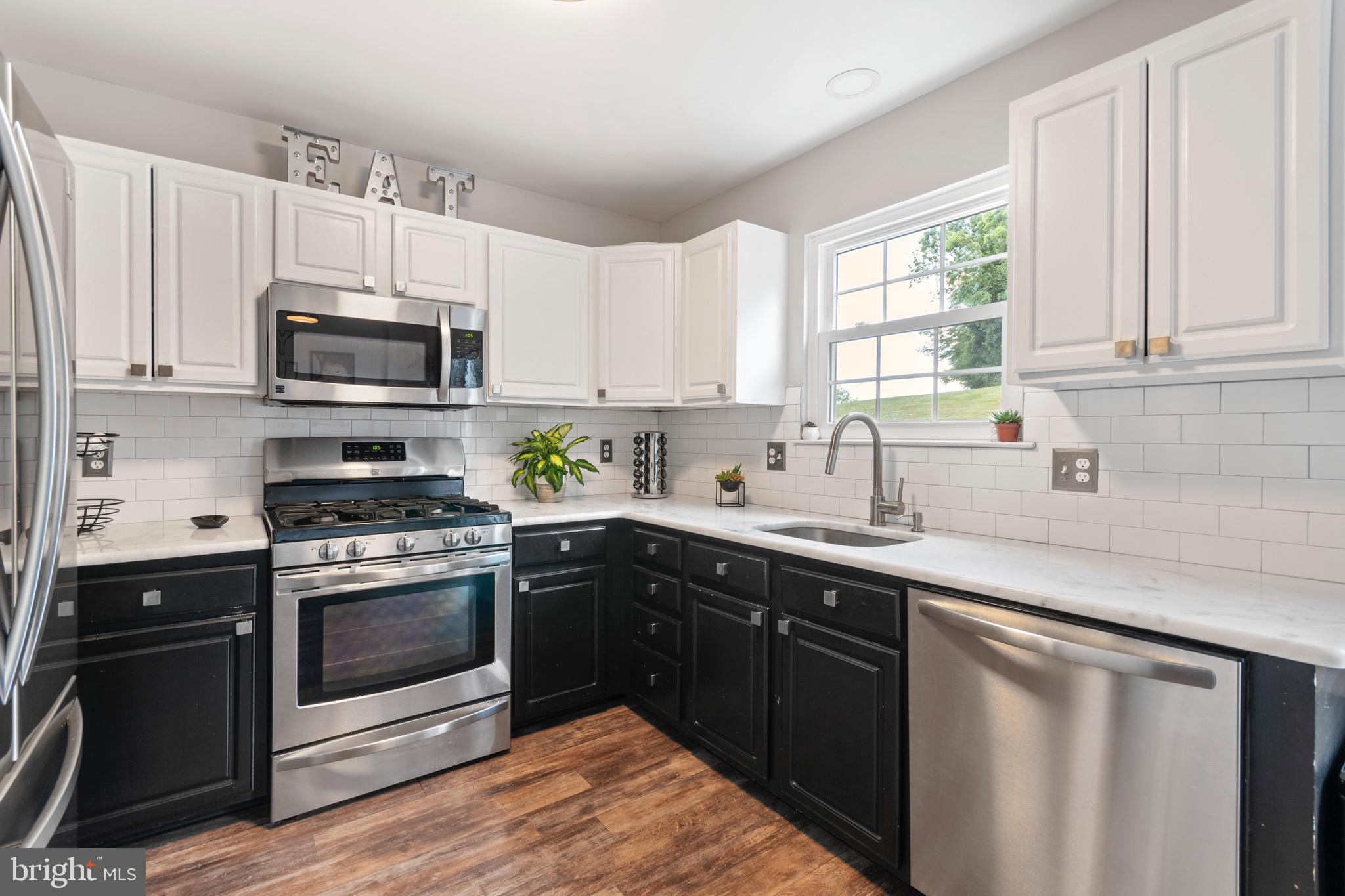 233 Springvalley Way Aston, PA 19014 - Photo 9 of 28 Gallery Image 9