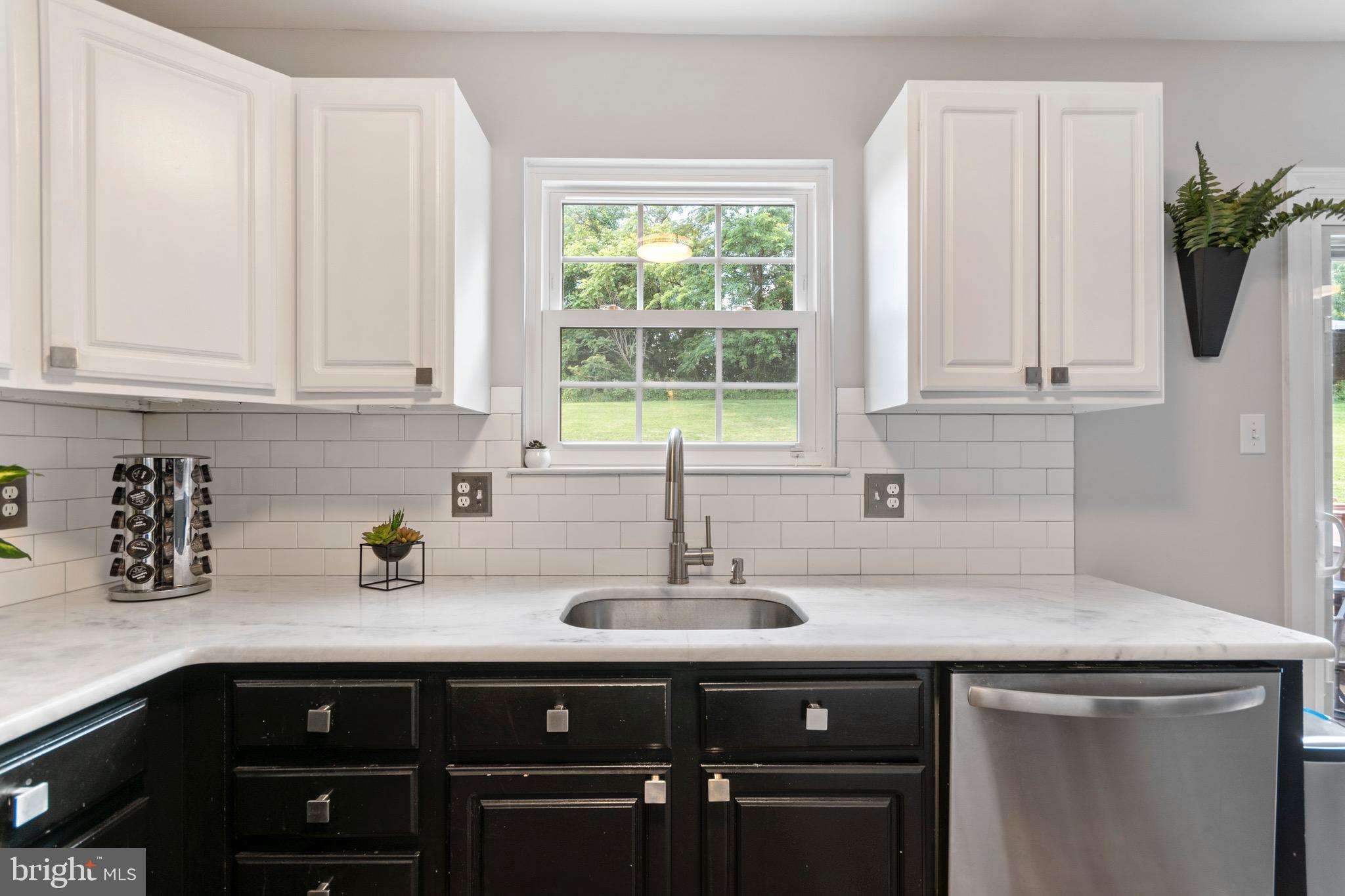 233 Springvalley Way Aston, PA 19014 - Photo 10 of 28 Gallery Image 10