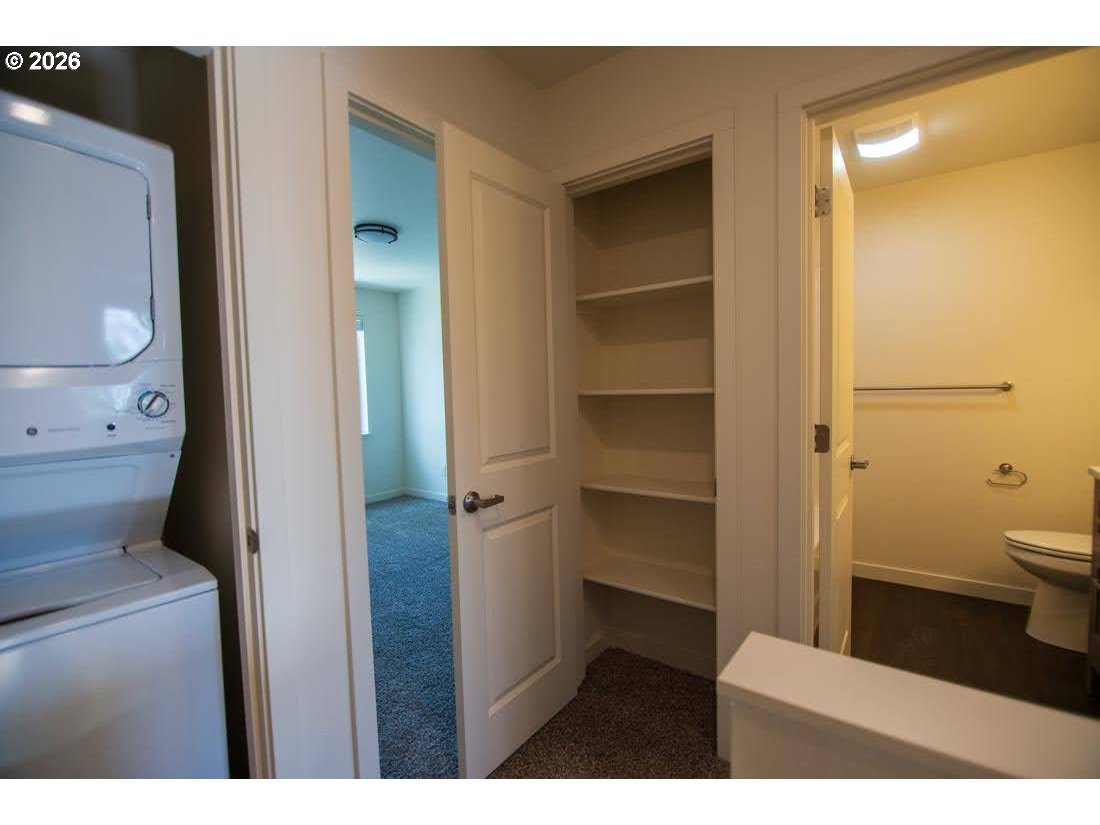 1638 S Street Springfield, OR 97477 - Photo 29 of 31 a bathroom with a toilet