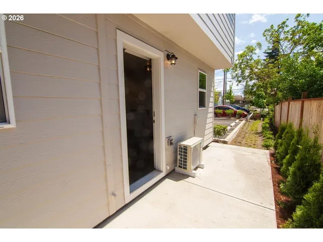 $1,745,000 | 1638 S Street, Springfield, OR 97477