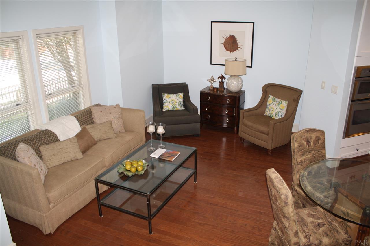 529 North Spring Street Pensacola, FL 32501 - Photo 2 of 47