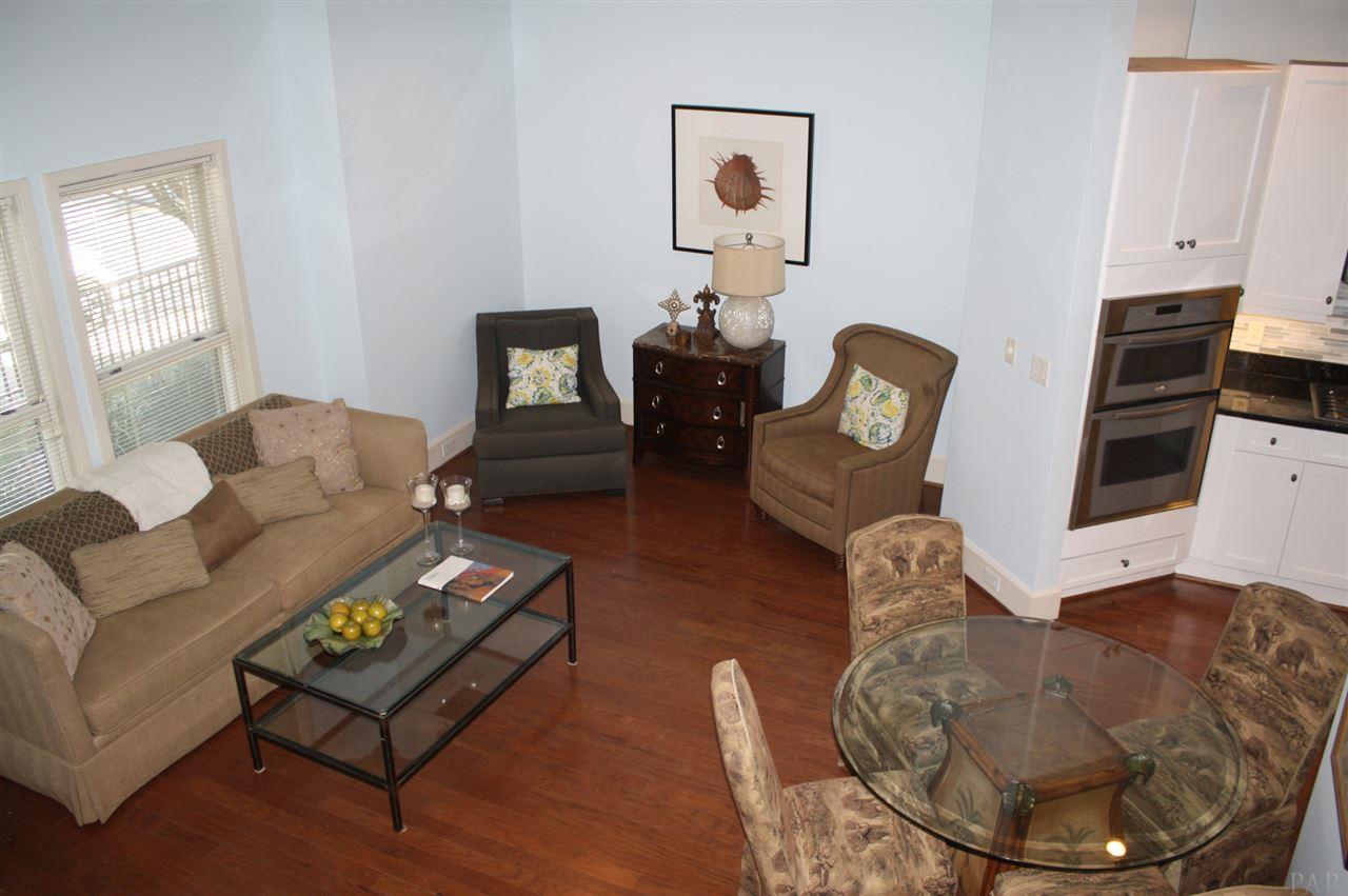 529 North Spring Street Pensacola, FL 32501 - Photo 3 of 47