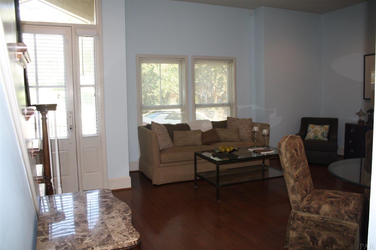 529 North Spring Street Pensacola, FL 32501 - Photo 10 of 47