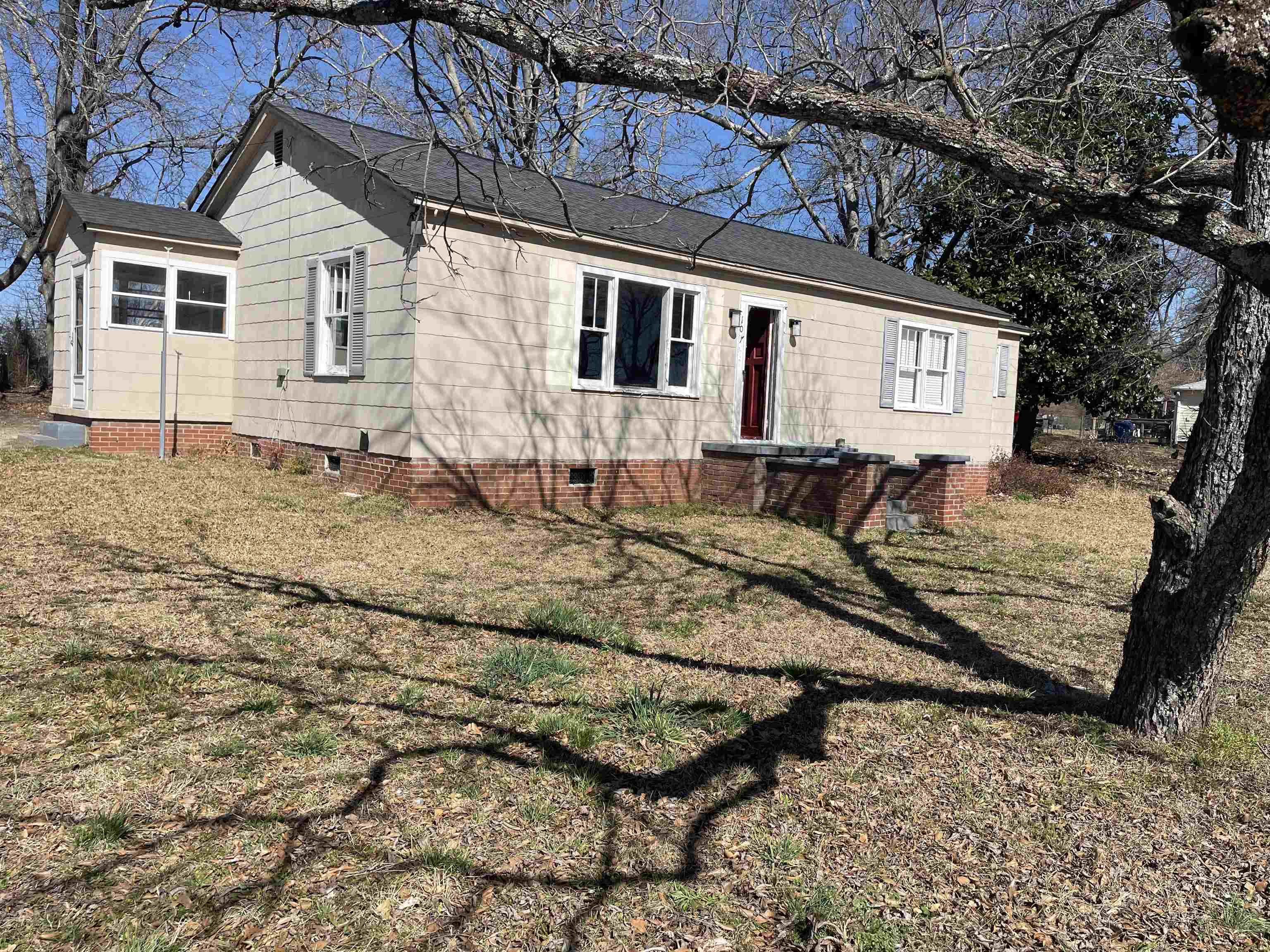 107 White Oak Road Woodruff, SC 29388 - Photo 1 of 20 Gallery Image 1