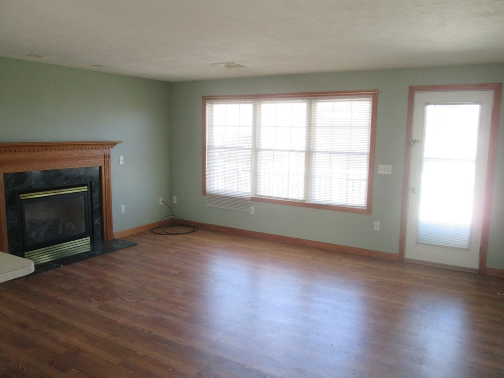 32 Rena Street Worcester, MA 01604 - Photo 12 of 40 Gallery Image 12