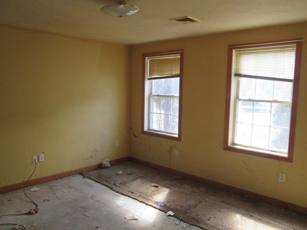 32 Rena Street Worcester, MA 01604 - Photo 21 of 40 Gallery Image 21