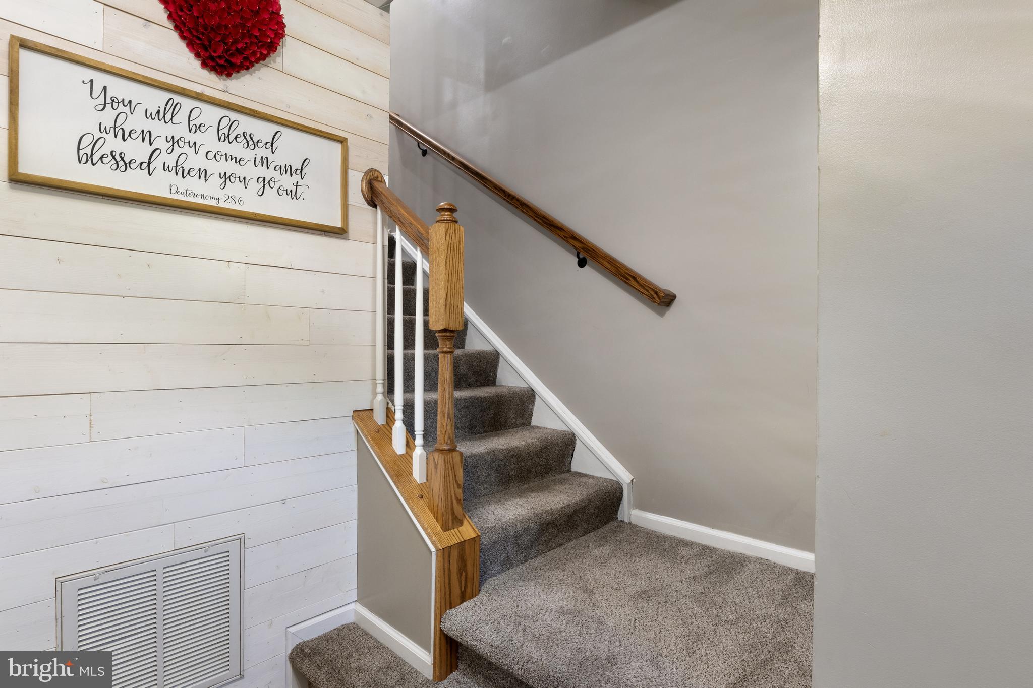 855 Blossom Drive Hanover, PA 17331 - Photo 9 of 53 a view of entryway