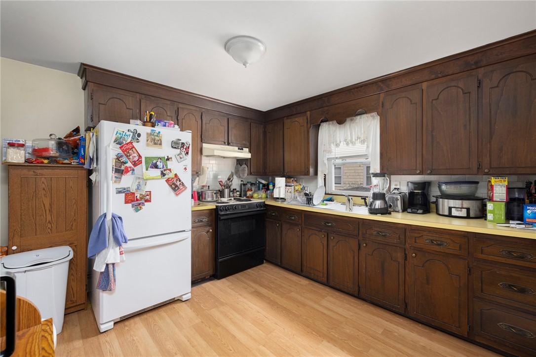 64 Walnut Street Tiverton, RI 02878 - Photo 12 of 40